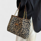 Alizee | Borsa shopping in tela con stampa leopardata