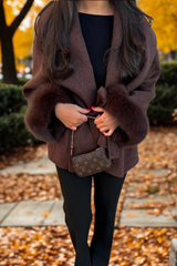 Manica del cappotto di pelliccia