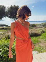 Naïa™ | Robe longue asymétrique avec détail cut-out