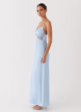ÉTOILE SÉDUISANTE – ROBE LONGUE