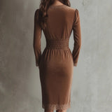 Robe velours à taille smockée — Élégante & raffinée