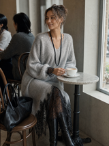 Noémie | Robe pull en maille scintillante à ourlet en dentelle