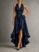 Robe en satin drapée à la taille