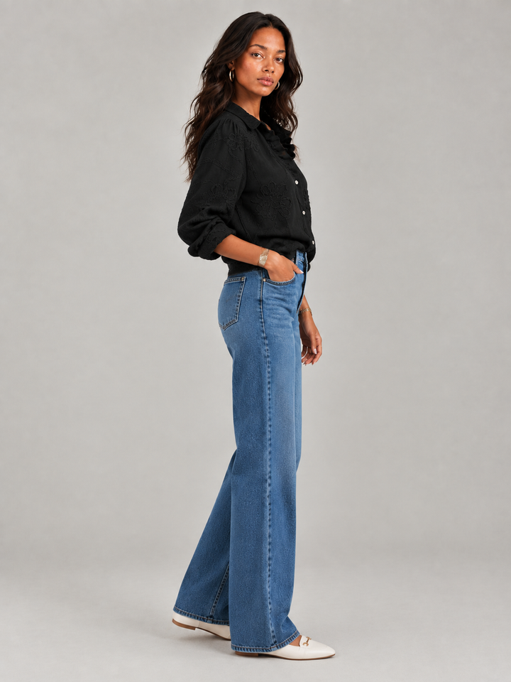 Camilla™ | Elegant Blouse with Floral Embroidery