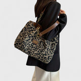 Alizee | Borsa shopping in tela con stampa leopardata