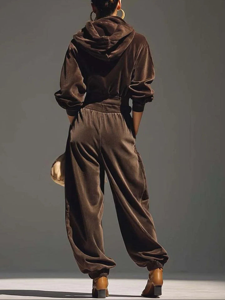 Elegant Velvet Suit with a Flowing Fit