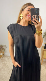 Selfie avec la robe Belle Éclat noire style casual