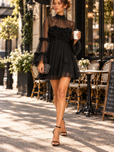 Juliette™ | Robe courte élégante à fleurs en relief