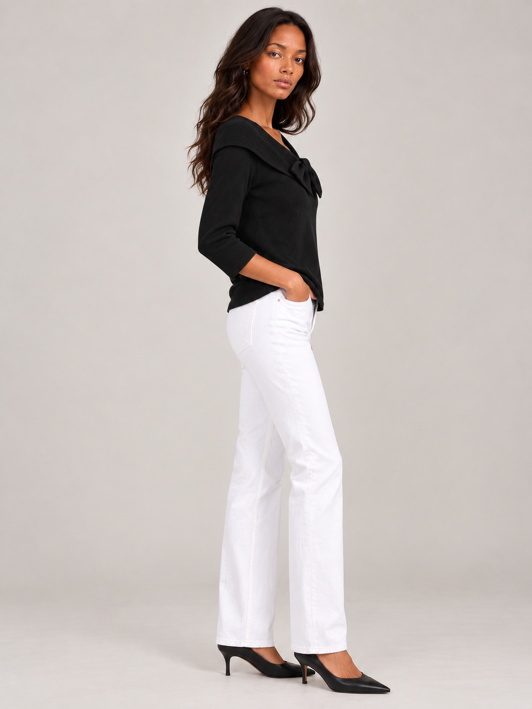 Daphne™ | Round Neck Jumper with Bow