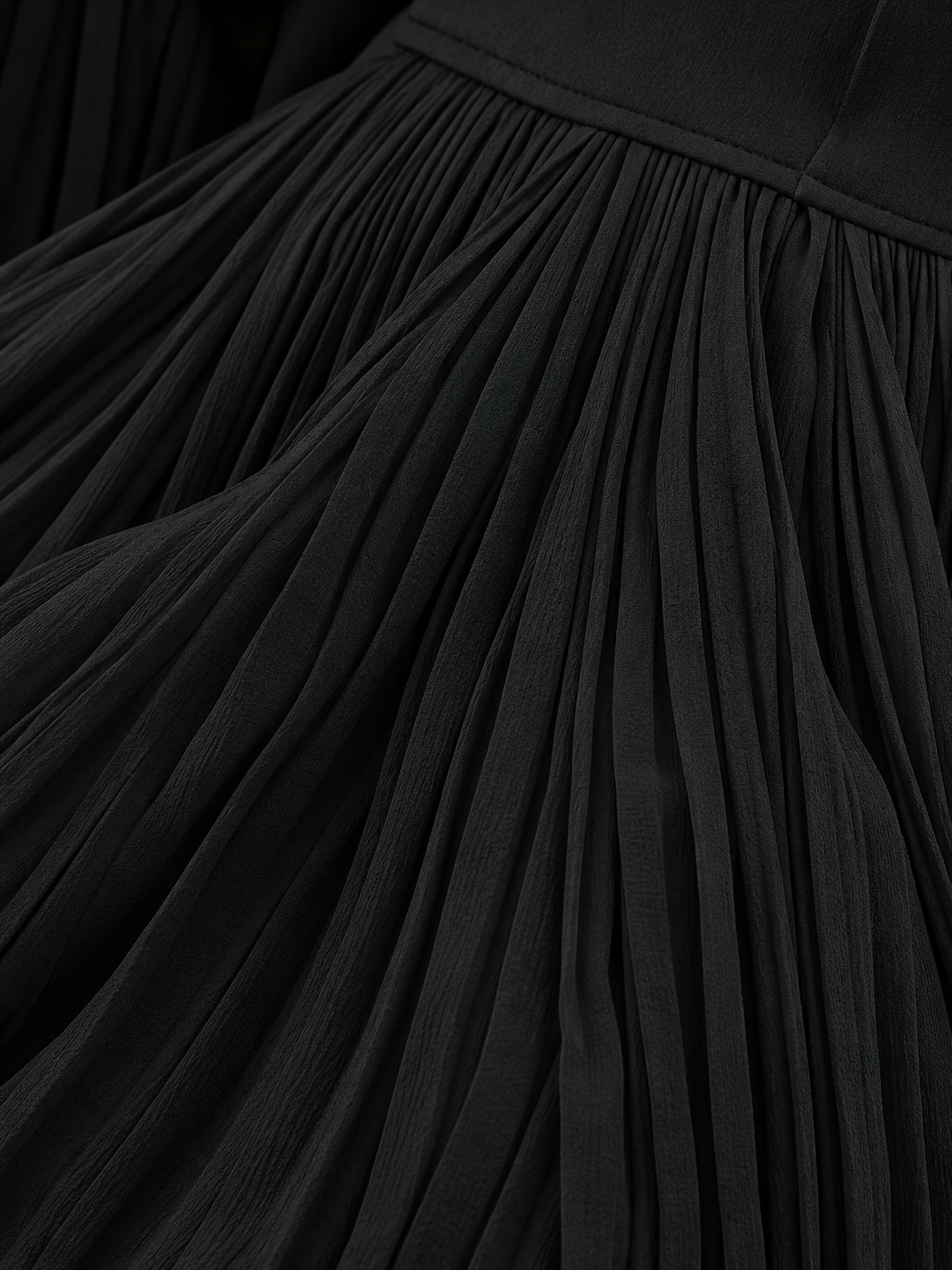 Luxury Pleated Maxi Dress with Adjustable Belt and Tailored Collar