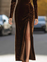 Robe de soirée en velours de luxe avec col montant et fente