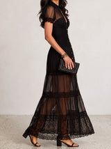 Elena | Robe longue boutonnée à empiècements en dentelle